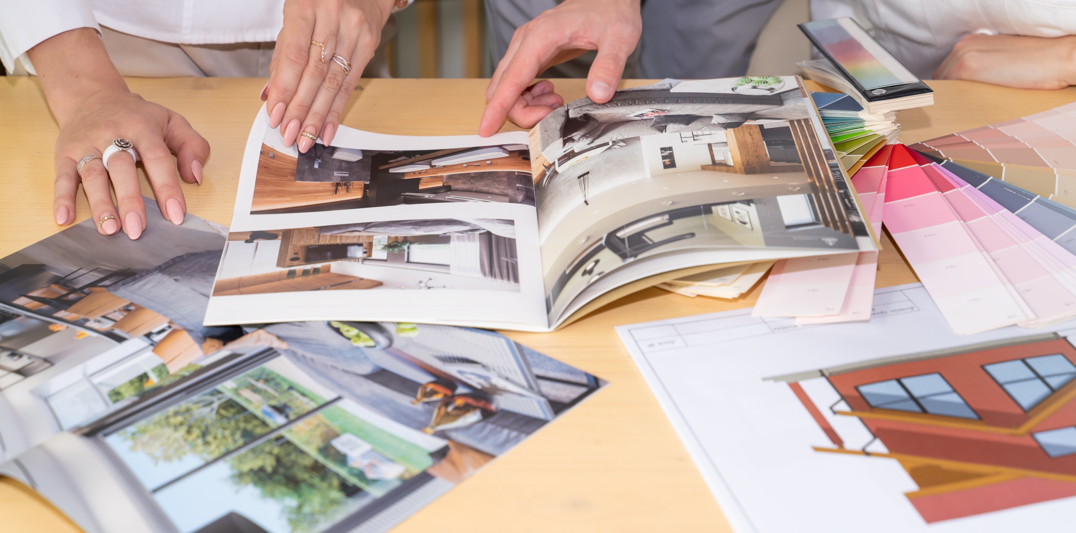 Interior Design Types Guide: Homes and Businesses دليل أنواع التصميم الداخلي للمنازل والمساحات التجارية